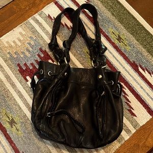 B Makowsky Handbag black leather with leopard print lining